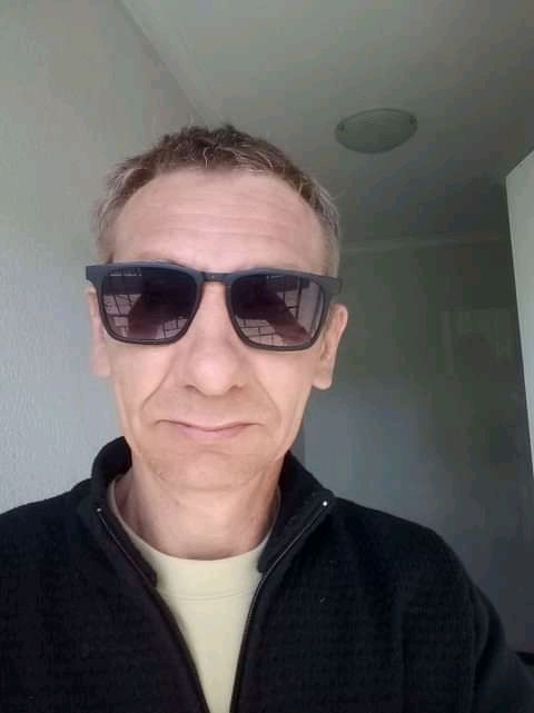 MickeyBlueEyes32 MickeyBlueEyes32
